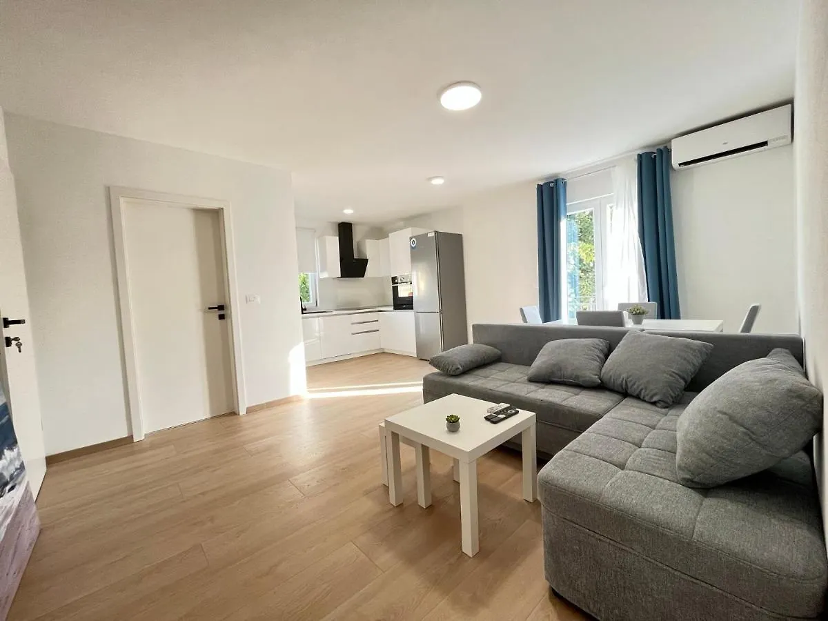 Apartment Porec, Spadici, Brand New location